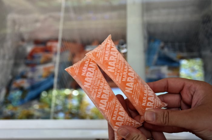“Naranjú”, la golosina con sabor a los ’80 que aún está en el kiosco