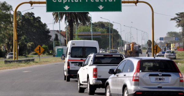 Unos 4.000 autos por hora vuelven por las rutas 2 y 11 a Buenos Aires