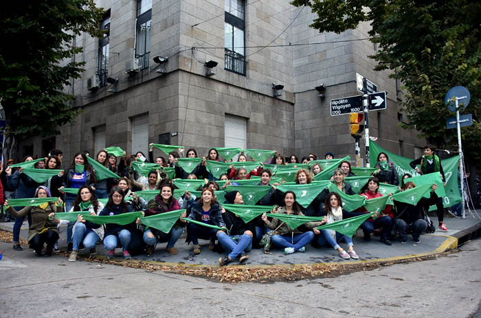 Argentina debate el aborto: hubo un “pañuelazo” en Mar del Plata