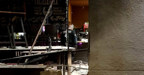 Fuerte explosión y daños en un bar de La Perla