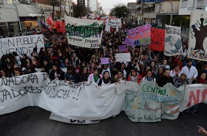 Estudiantes, otra vez en la calle en defensa de la educación pública