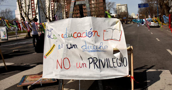 Consejo Escolar: estudiantes piden la renuncia de Di Mario