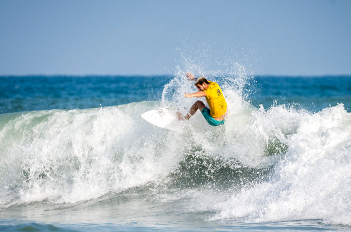 Santiago Muñiz se metió en la final del Mundial de Surf