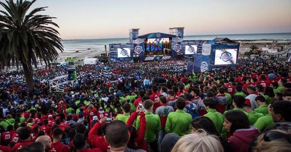 Miles de jóvenes copan Mar del Plata por los Juegos Evita
