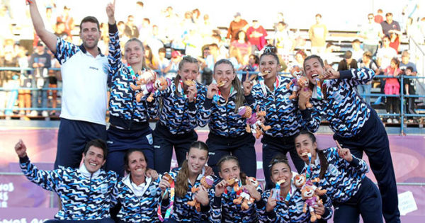 Buenos Aires 2018: medalla de oro para Riádigos en handball playa