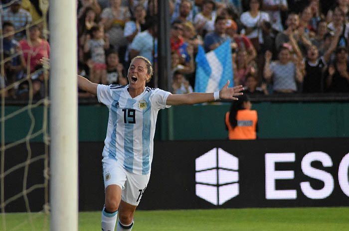 Argentina goleó a Panamá y llega cómoda a la revancha