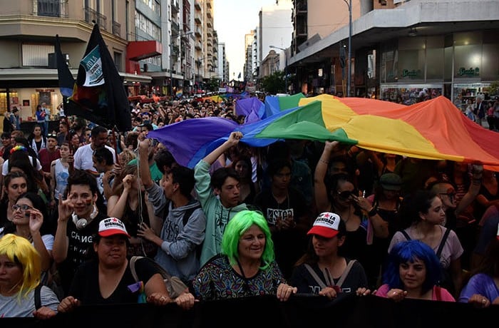 MARCHA DEL ORGULLO LGBTQI  (21)