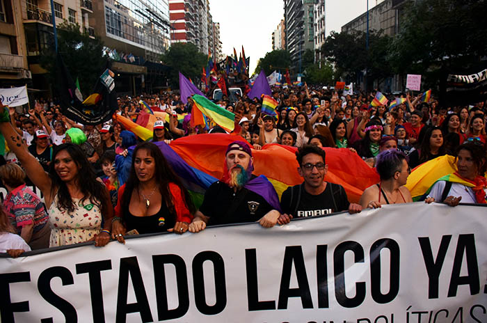 MARCHA DEL ORGULLO LGBTQI  (8)