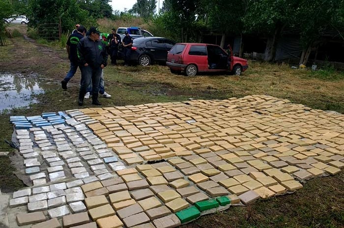 Operación Delfín: cae banda con casi 1200 kilos de marihuana