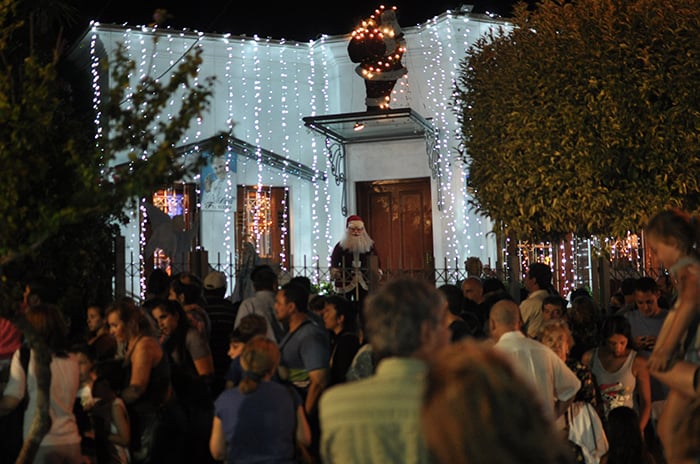 En la calle Olazábal, la Navidad está más cerca: inauguran el paseo