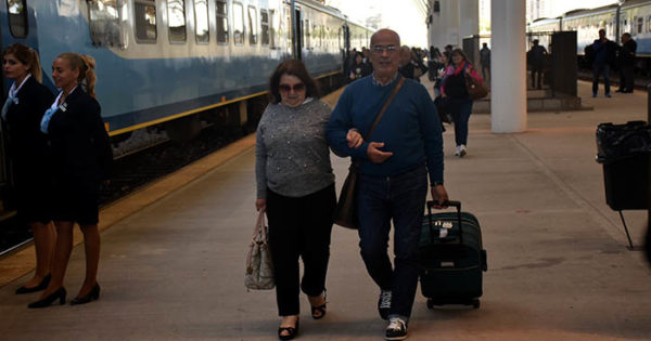 Tren a Mar del Plata: por el fin de semana largo sumaron un servicio directo