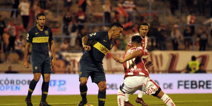 Unión le ganó a Boca y le amargó el debut a Alfaro en Mar del Plata