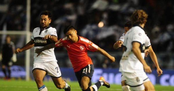 Fútbol de Verano: Independiente y Gimnasia se miden en el Minella