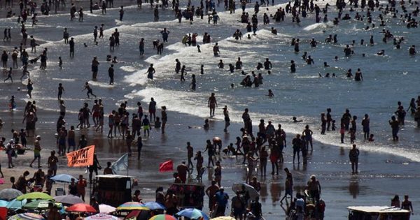 Ahora sí, llegó el calor al verano de Mar del Plata: cómo sigue el tiempo