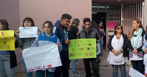 Cerrito Sur: una escuela sin clases y otra que depende del clima