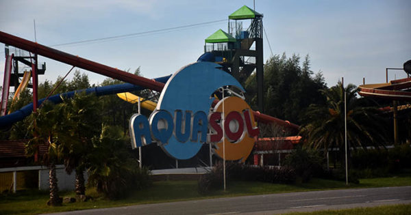 Se intensifica el conflicto en el parque Aquasol por deudas salariales
