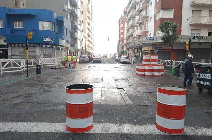 Remodelación de la peatonal: Arroyo apuntó contra “una obra mal hecha”