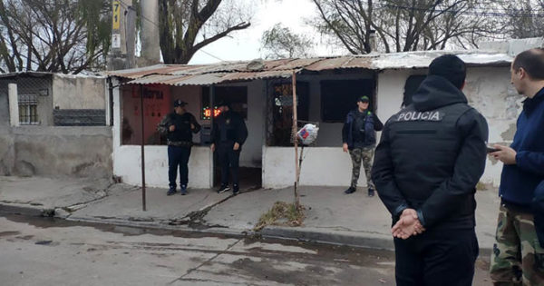 Villa de Vértiz: desbaratan una banda que vendía drogas en comercios