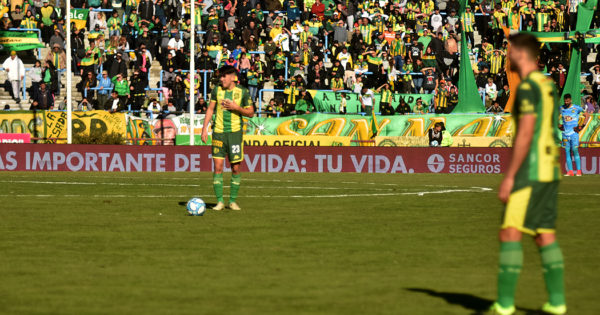 Aldosivi va por su primer triunfo frente a Atlético Tucumán