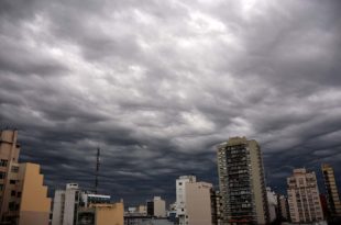 Emiten un alerta por tormentas fuertes, ráfagas y granizo en Mar del Plata
