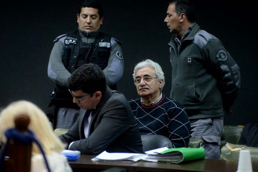 CNU: mientras sigue el juicio, prorrogan la prisión preventiva de Ullúa