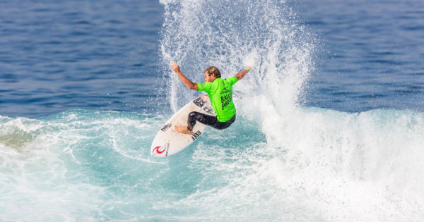 Surf: Leandro Usuna llegó hasta la tercera ronda en el Vans Pro