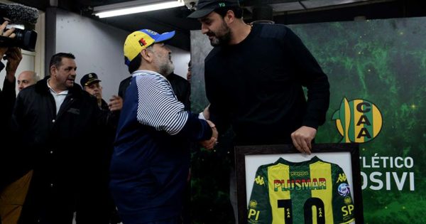 Los clubes mostraron sus condolencias ante el fallecimiento de Diego Maradona