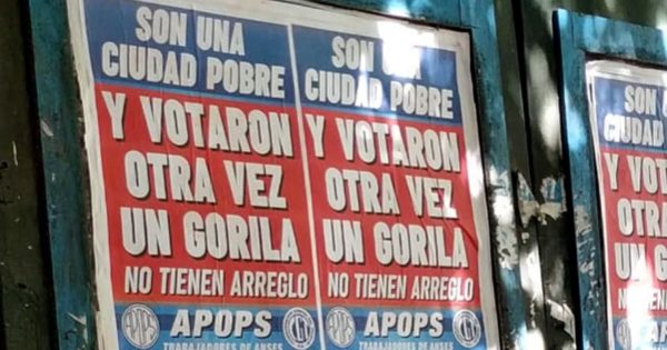 Repudian afiches que tildan de “ciudad gorila” a Mar del Plata