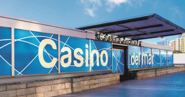 Tras 16 meses clausurado y el acuerdo con Aldrey Iglesias, reabrió el Casino del Mar