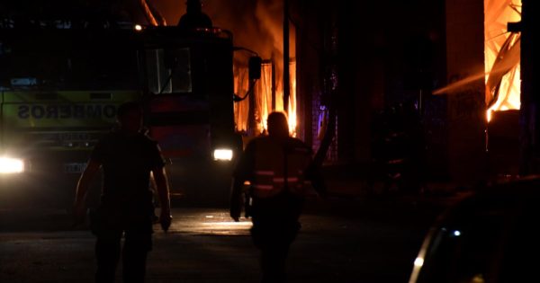 Incendio en Torres y Liva: protocolo de emergencia y edificios evacuados