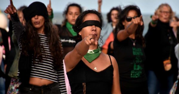 “El violador eres tú”, el grito global contra la violencia machista desde Mar del Plata