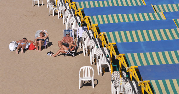 Temporada de verano: los detalles del protocolo para las playas públicas y balnearios