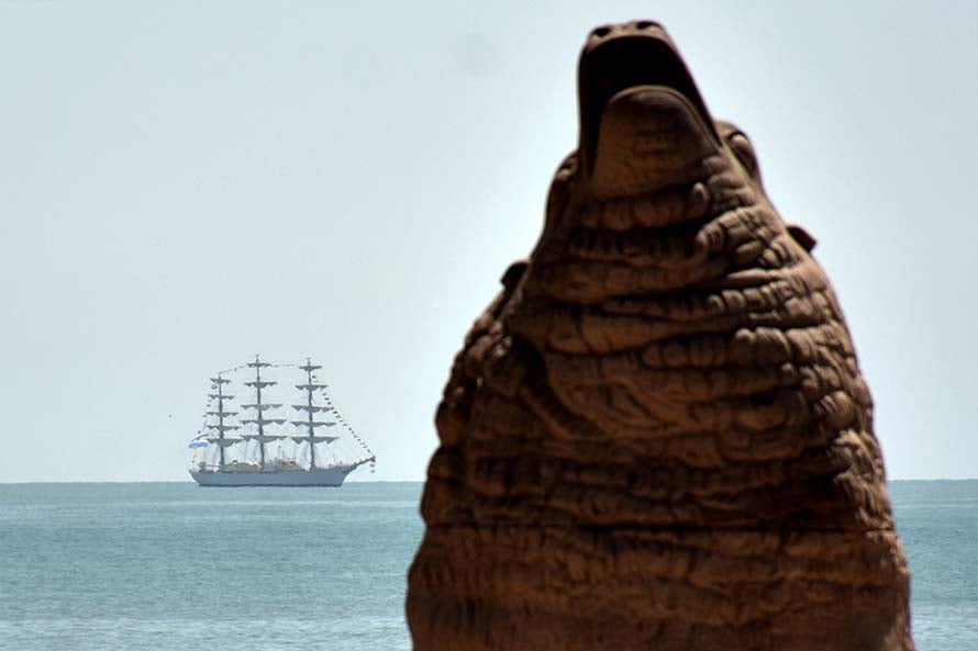 La Fragata Libertad vuelve a la costa de Mar del Plata