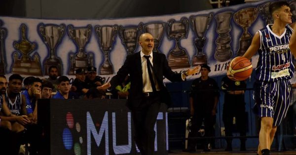 Gabriel Piccato no es más director técnico de Peñarol