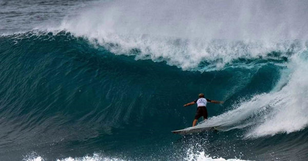 Surfistas marplatenses llegaron a El Salvador para disputar el Preolímpico