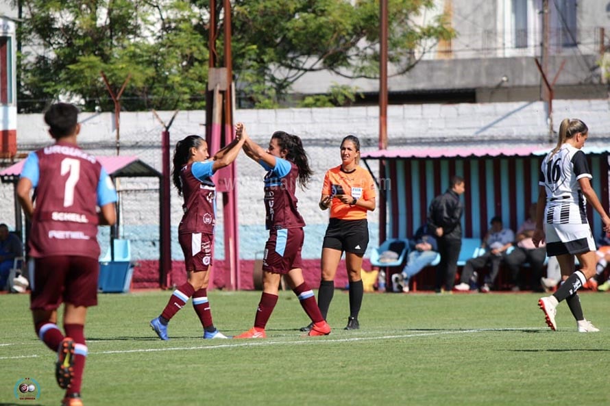 Fútbol femenino: otra goleada de la UAI, que no le pierde pisada a Boca