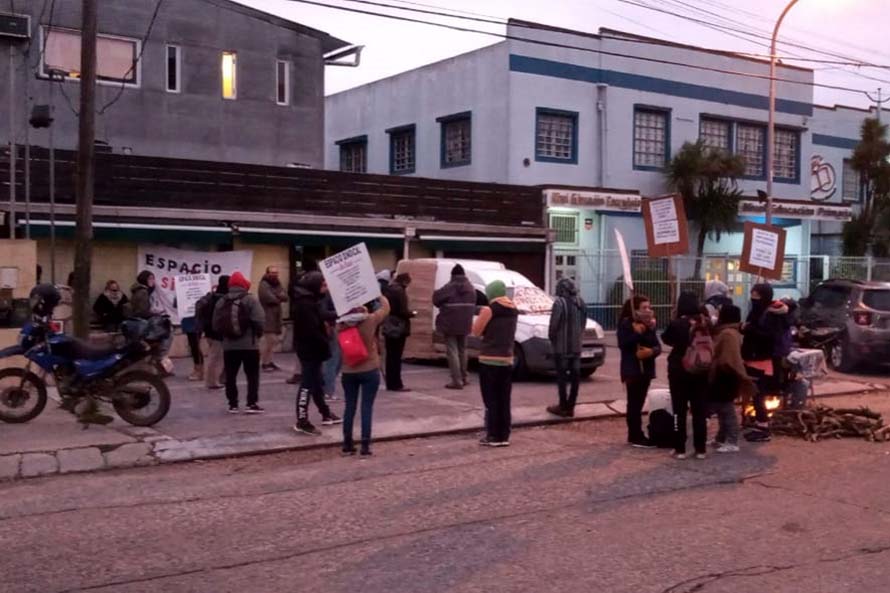 Confiterías La Cuadra: protesta para denunciar incumplimientos del acuerdo