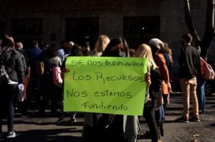 Comerciantes se manifestaron en el Municipio para que les permitan volver a trabajar