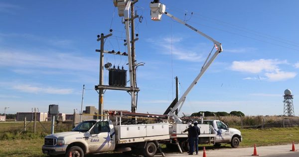 EDEA reparó la red eléctrica que abastece los barrios Felix U. Camet y Playa Dorada