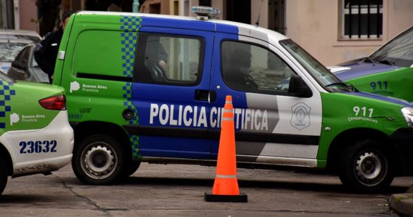 Un nene de 10 años cayó de un balcón y murió en Alberti y España