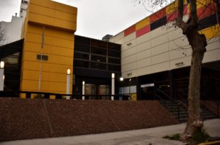 Biblioteca Marechal: a más de un año del cierre, reclaman al gobierno finalizar las obras