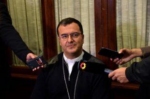 El obispo de Mar del Plata dio positivo en coronavirus: está aislado en la Catedral