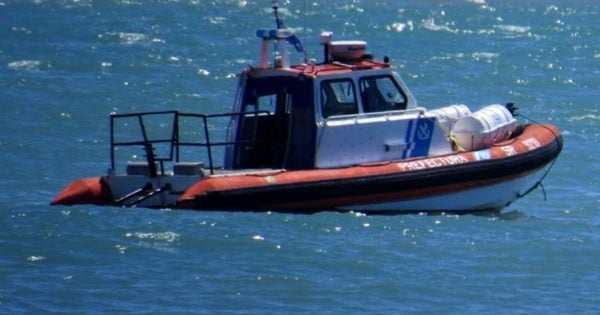 Se hundió un velero en Mar del Plata y Prefectura rescató a su único tripulante