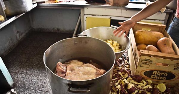 Cárcel de Batán: una capacitación en cocina con foco en comedores barriales y escolares