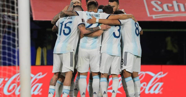 Copa América: Argentina va por el primer triunfo ante un Uruguay que debuta