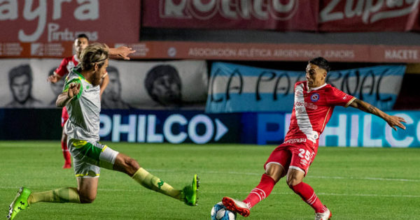 Aldosivi consiguió tres puntos importantes en La Paternal ante Argentinos