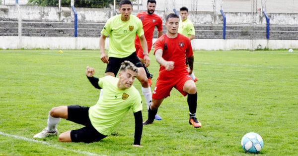 Círculo Deportivo y Santamarina de Tandil sumaron minutos en un amistoso