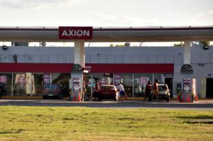 Shell y Axion aumentaron los precios de los combustibles hasta un 12%