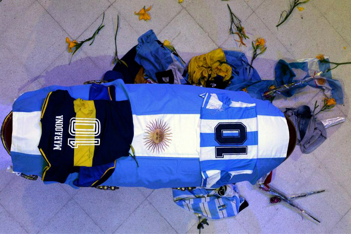 Masiva despedida a Maradona en la Casa Rosada: finalizará a las 19
