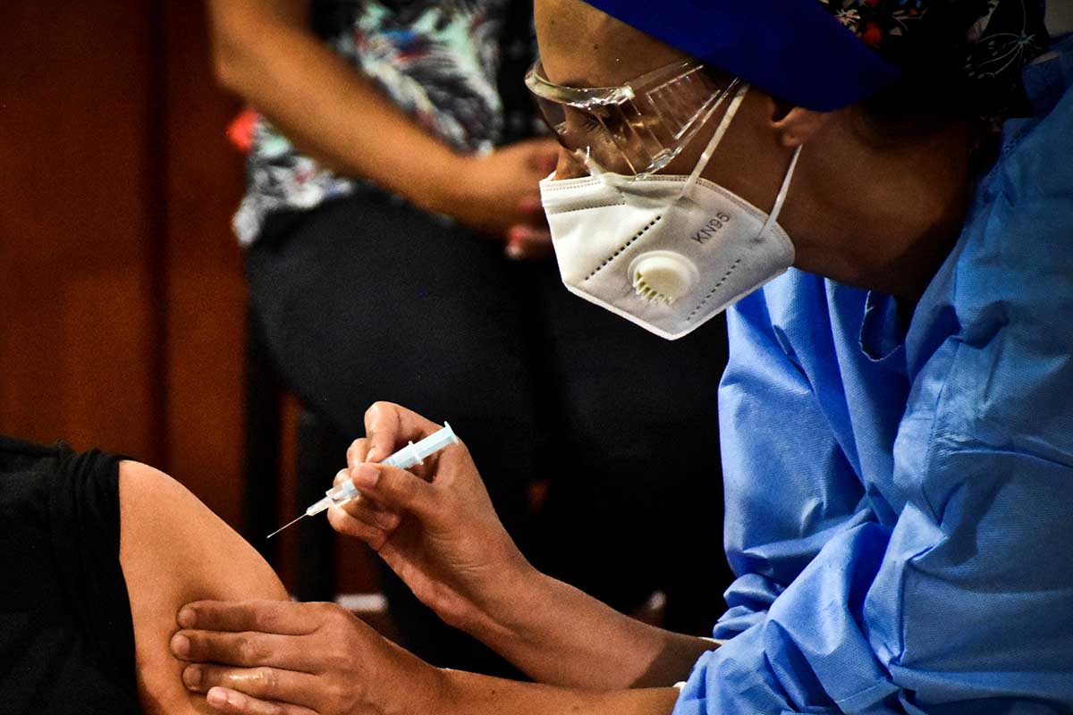 Coronavirus: la vacunación de grupos de riesgo, docentes y policías en Mar del Plata